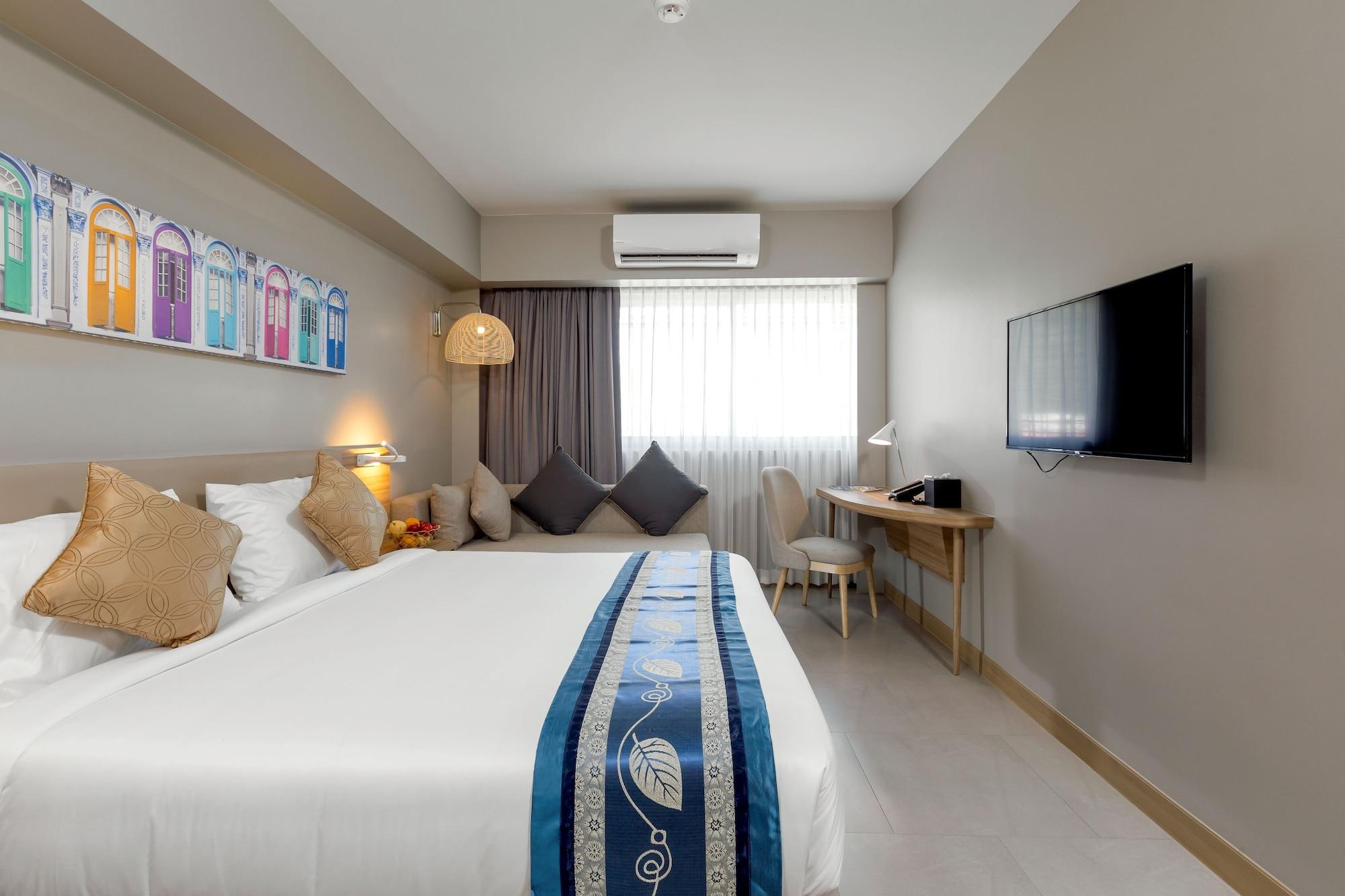 Journeyhub Phuket Patong Hotel Exterior photo