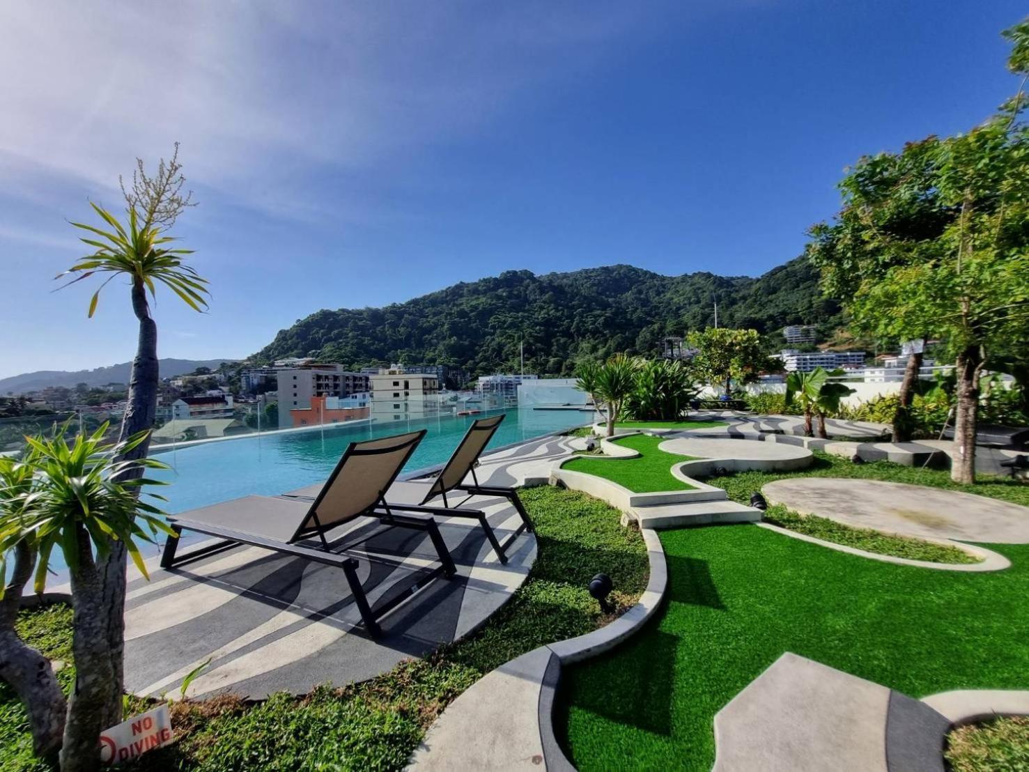 Journeyhub Phuket Patong Hotel Exterior photo