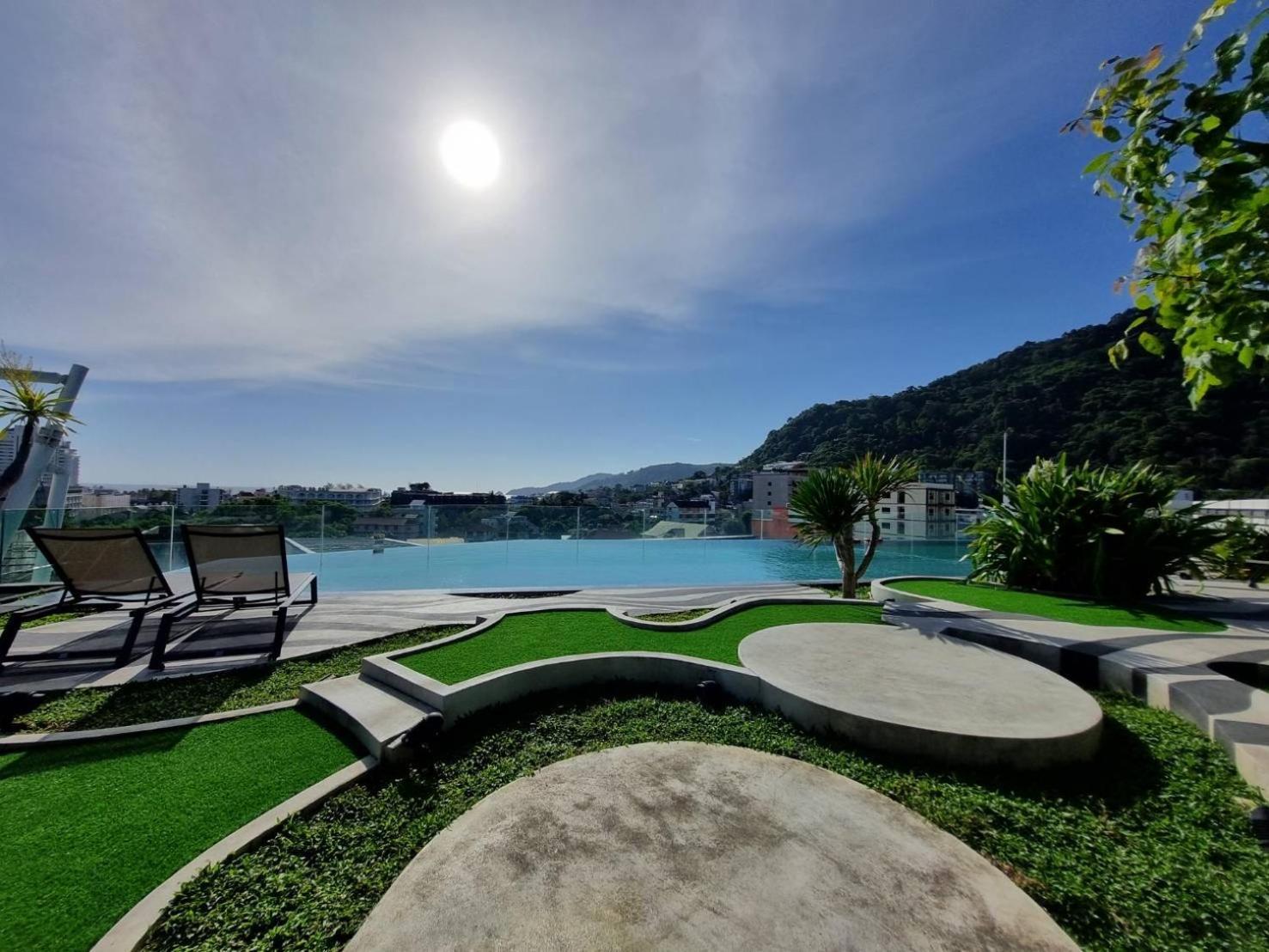 Journeyhub Phuket Patong Hotel Exterior photo